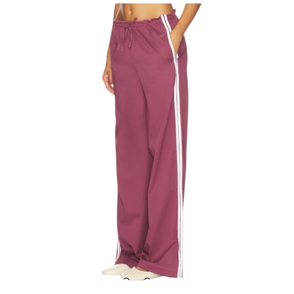 NWT WeWoreWhat Pull On Ruffle Waist Pant in Plum & White, Size Large